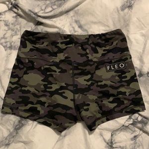 Fleo Shorts